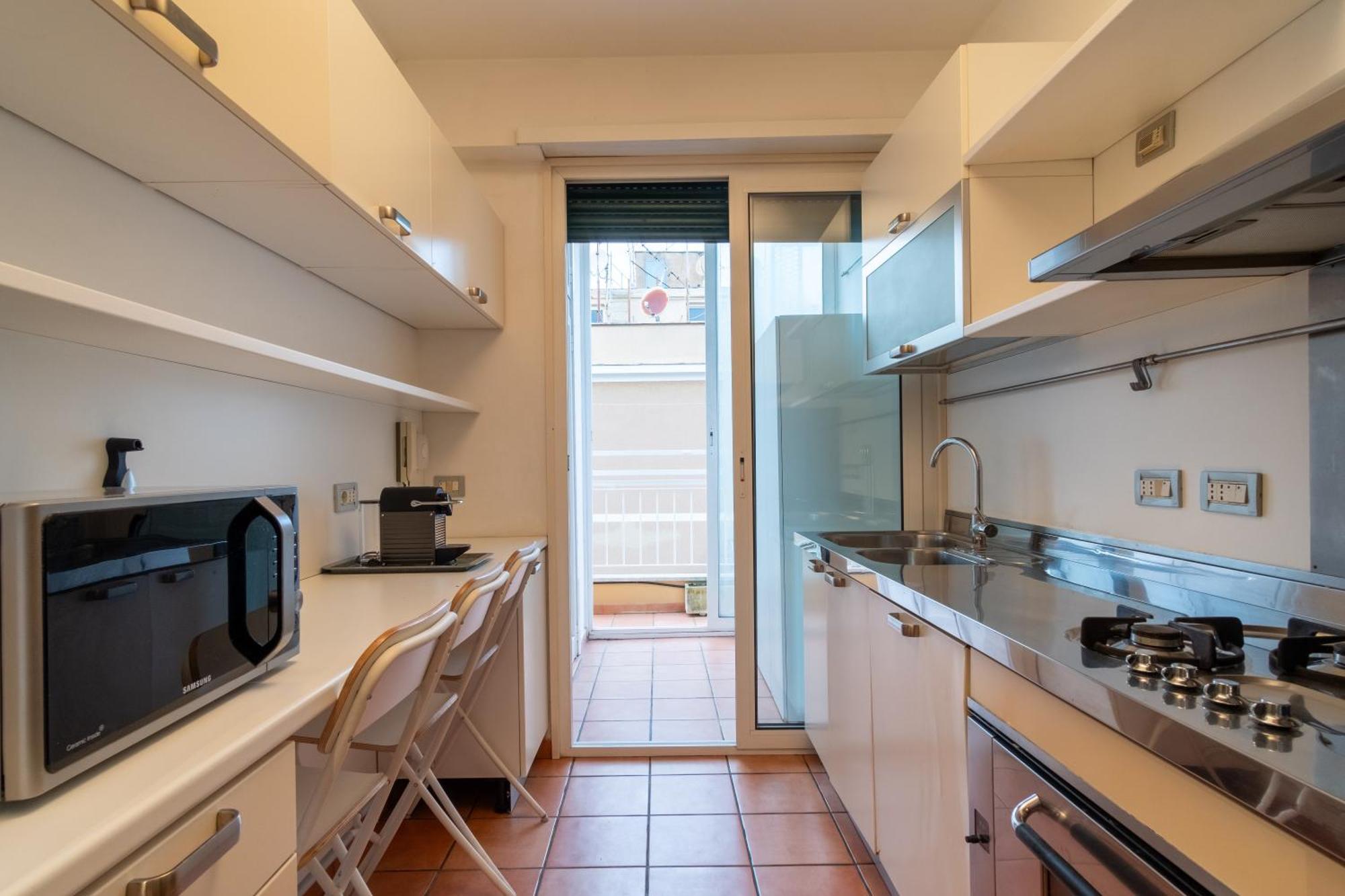 Attic With Terrace And Jacuzzi - Luxury Apartment Rome Extérieur photo